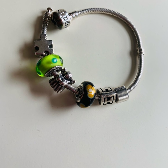 Pandora charm bracelet - Picture 6 of 12
